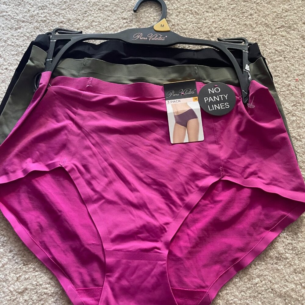 Prima Valentina New and a set, Comes with hanger and tags, Medium size,